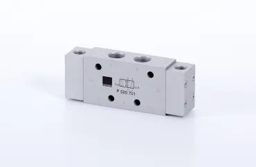 Pilot actuated valve P 520 181