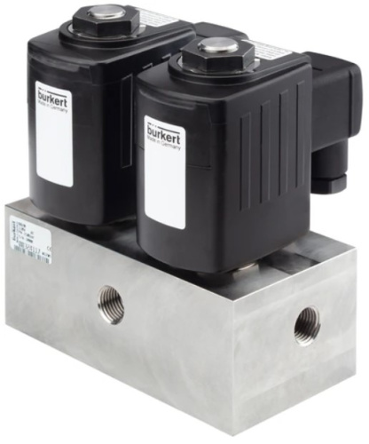 Steam solenoid valve Burkert type 6240 - Servo-assisted 2/2-way piston valve
